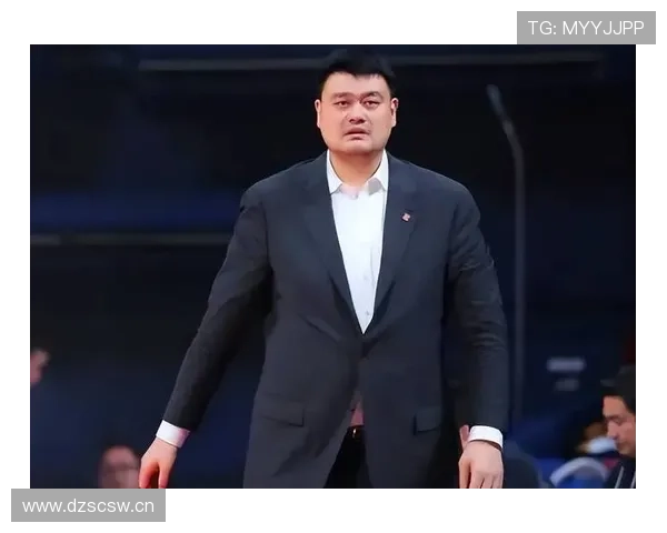 姚明真是靠身高住豪宅，电梯都得特别定制，普通人羡慕哭了